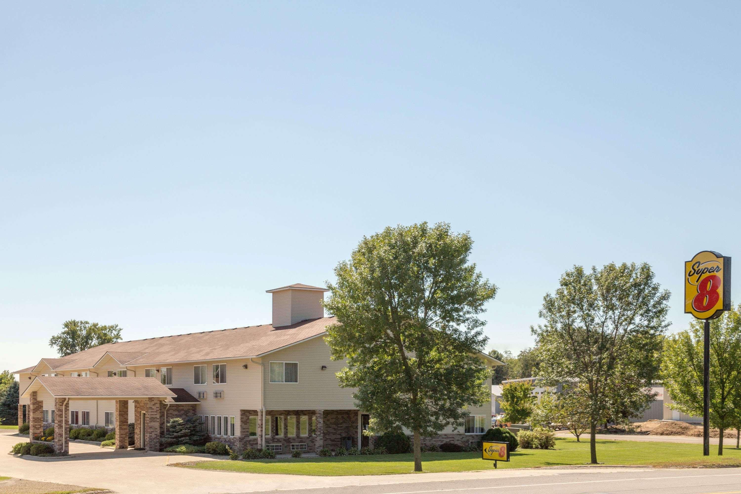 Super 8 By Wyndham Cresco Ia Exterior foto